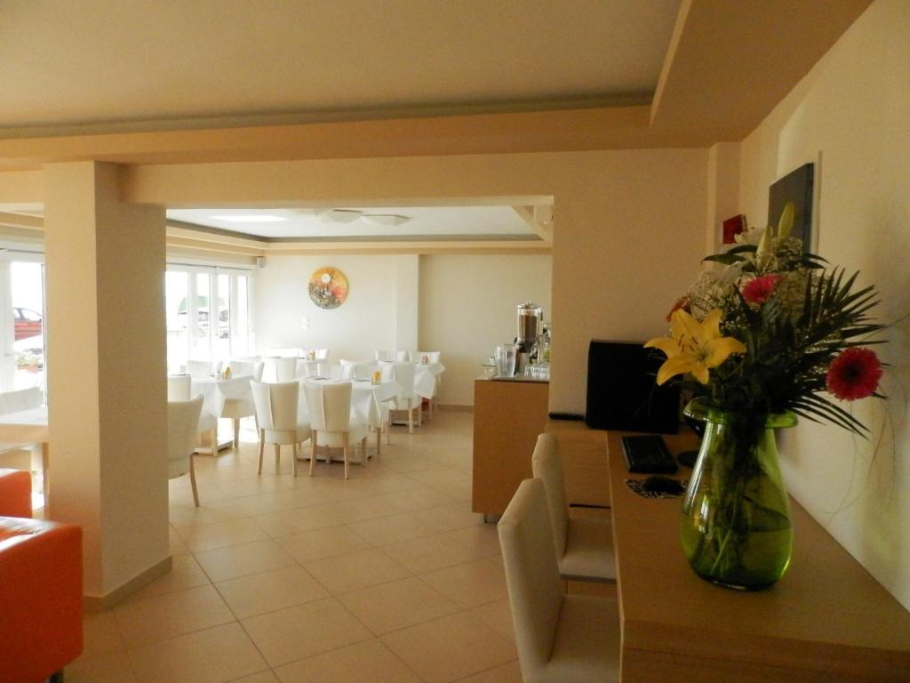 Sunrise Hotel Sarti Luaran gambar